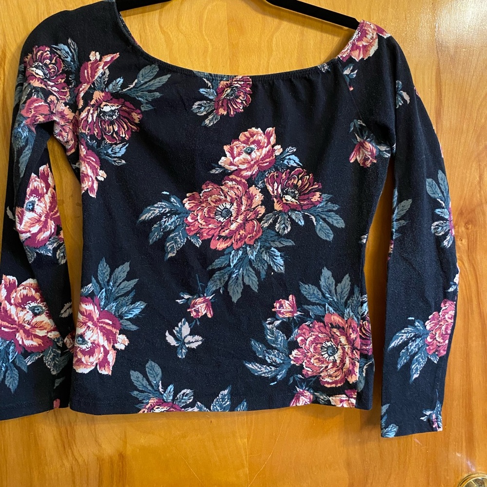 Charlotte Russe Black Fitted Long Sleeve Crop Blouse - Picture 6 of 6